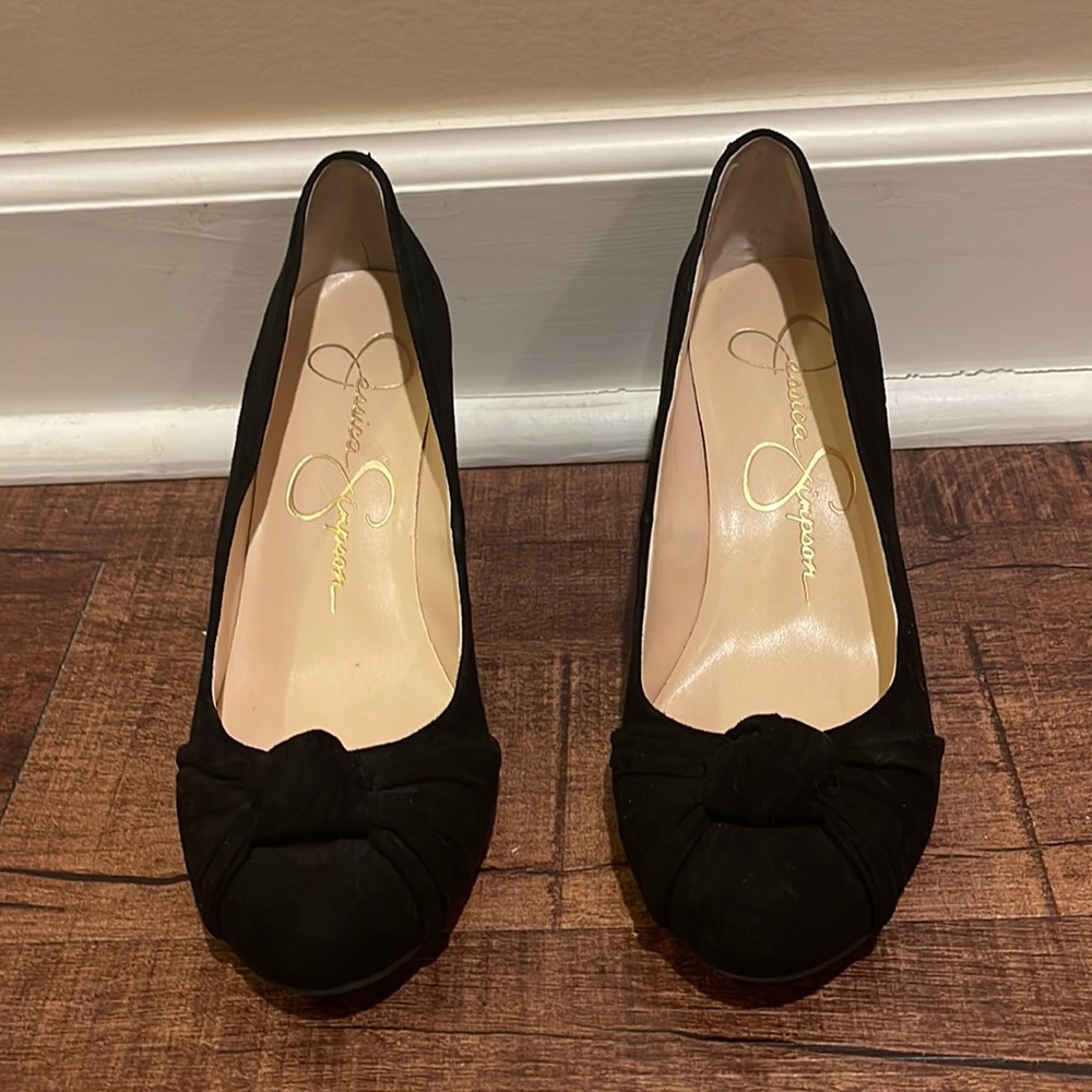 Jessica Simpson black wedges